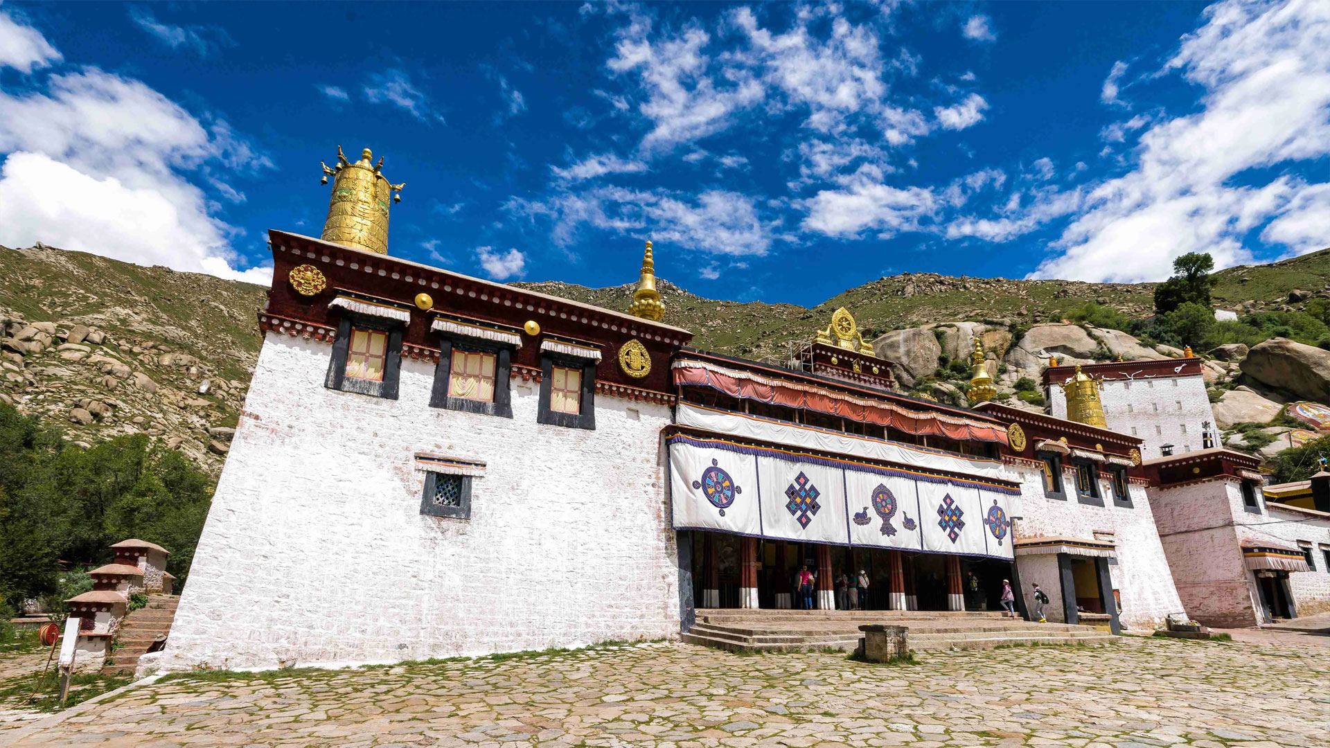 Sera Monastery